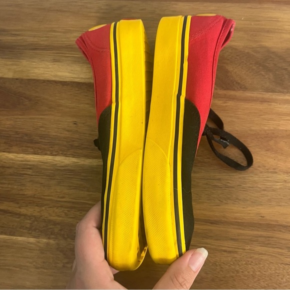 Vans Women's X Disney Mickey & Minnie Mouse 90th Anniversary Shoes size 5 - Picture 7 of 11